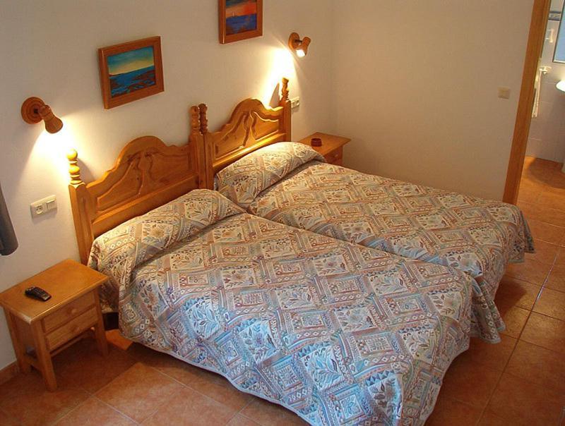 Hostal Las Acacias Los Canos De Meca Cameră foto