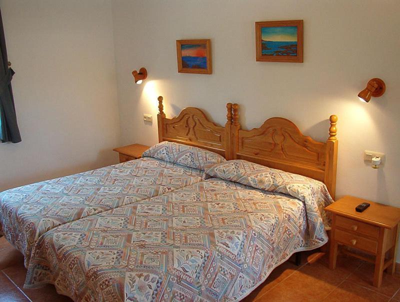 Hostal Las Acacias Los Canos De Meca Cameră foto